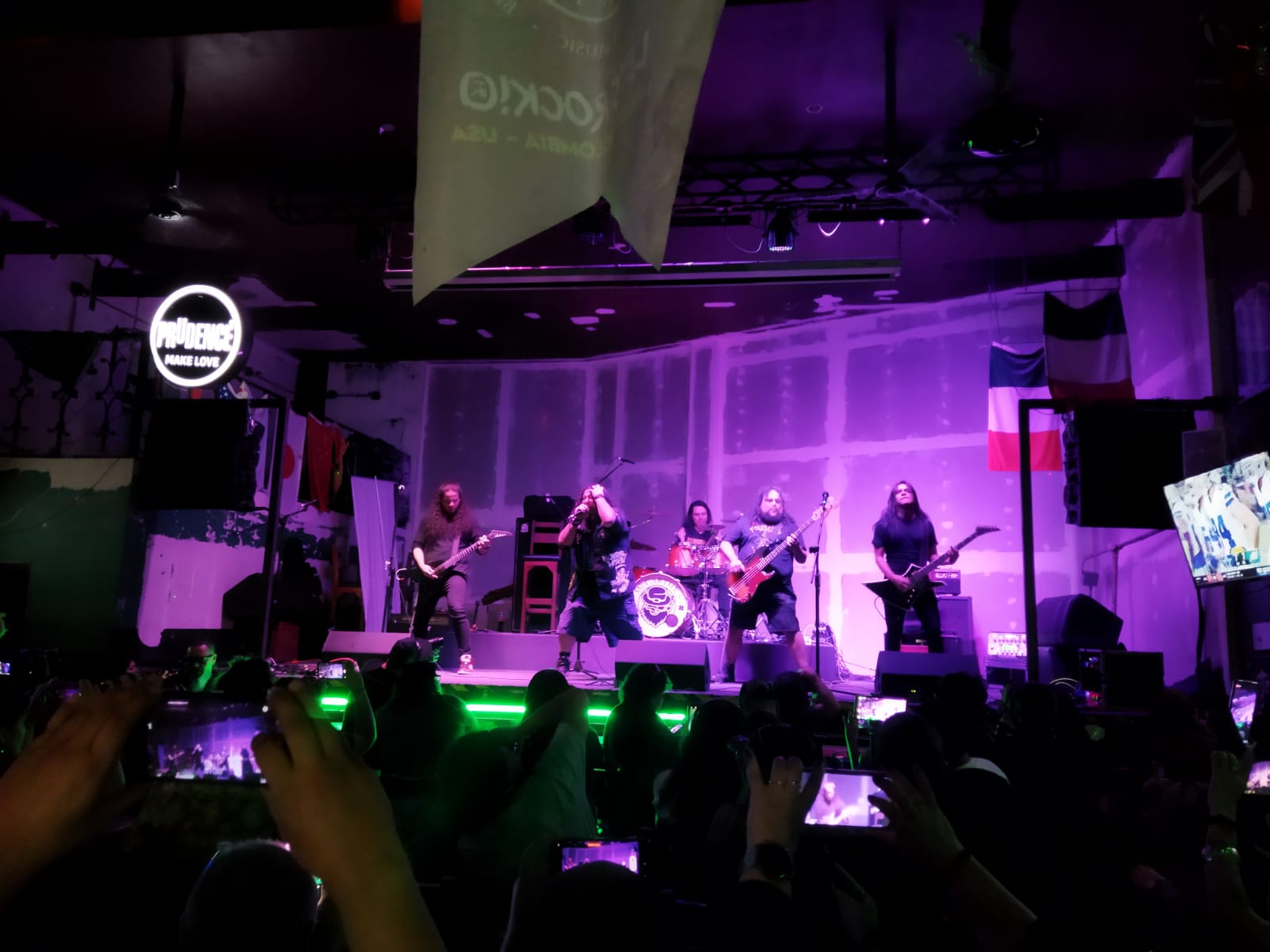 A dรญas de una fiesta de horror: Life After Death